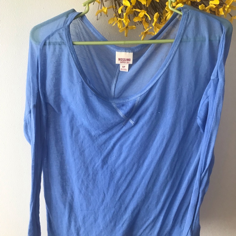 Light knit long sleeve shirt